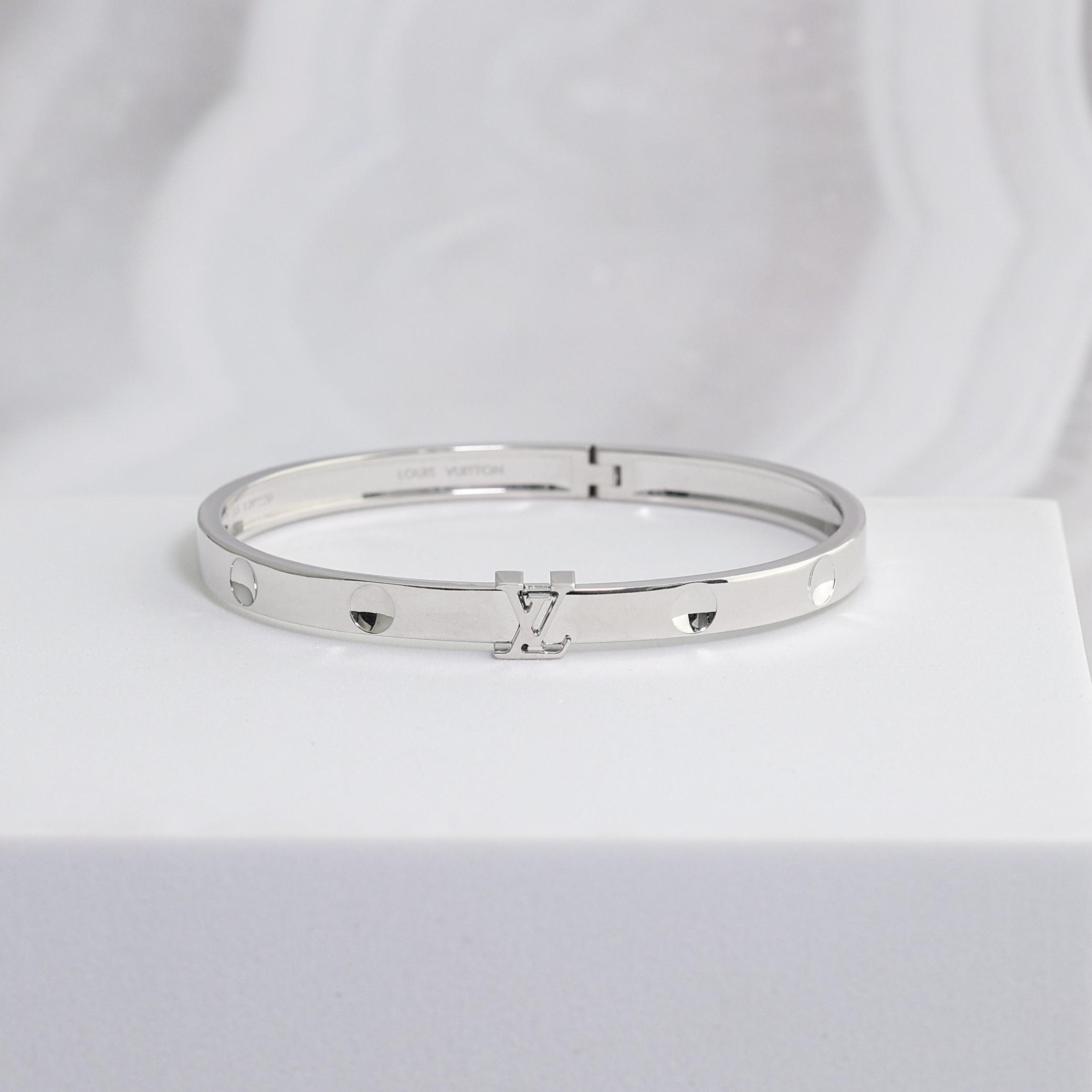 Louis Vuitton Empreinte Bangle